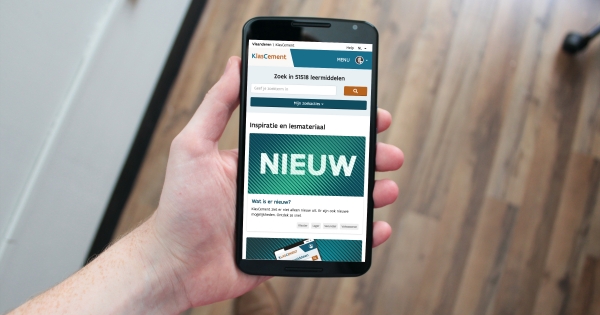 KlasCement op een smartphone